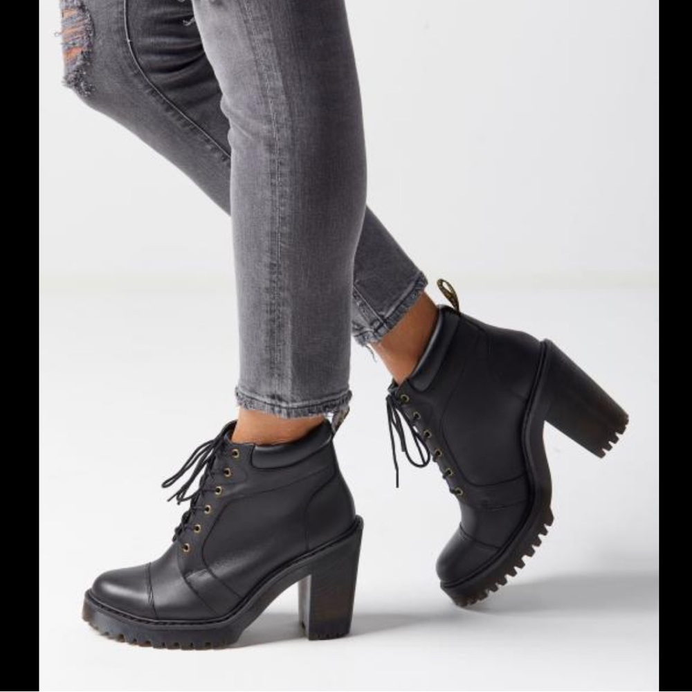 Doc marten averil